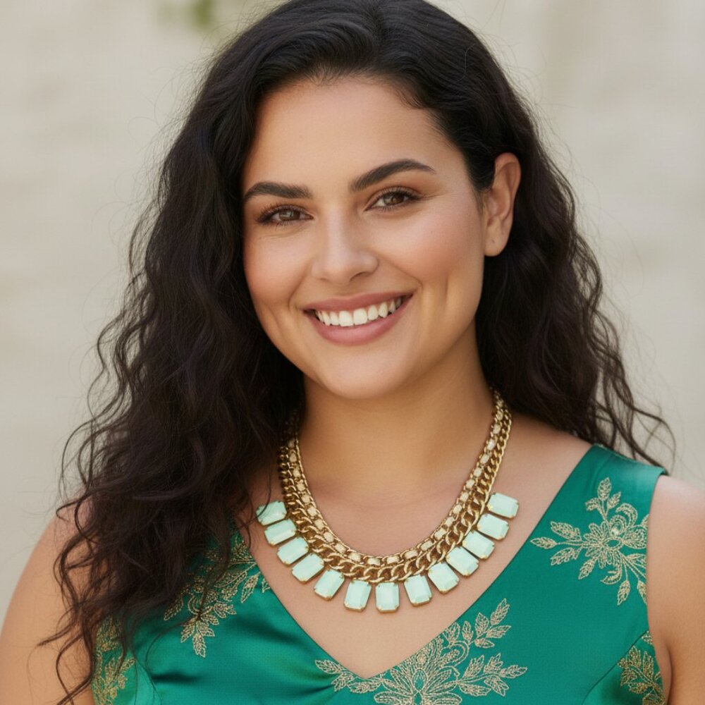 ✨ Vintage Gold-Tone Statement Necklace with Mint Green Gem Accents ✨